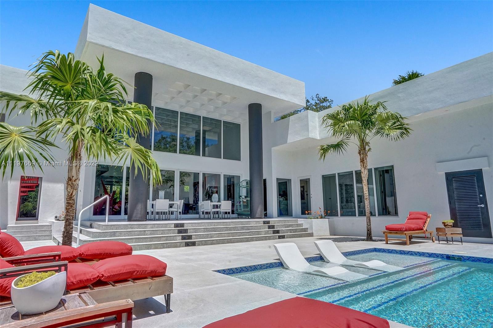 COLLINS ESTATES 1ST ADDN - Residential