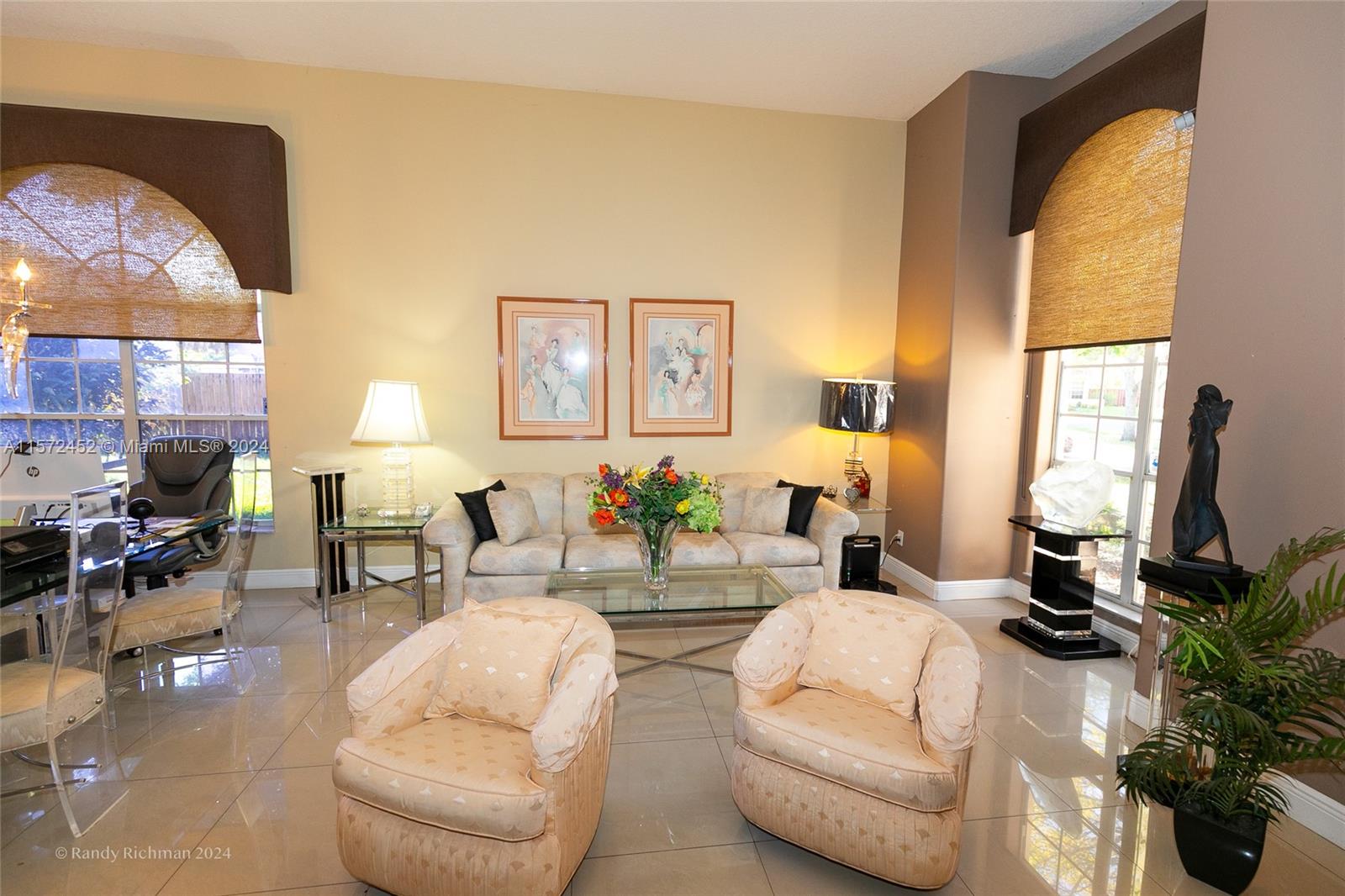 EMBASSY LAKES - Residential