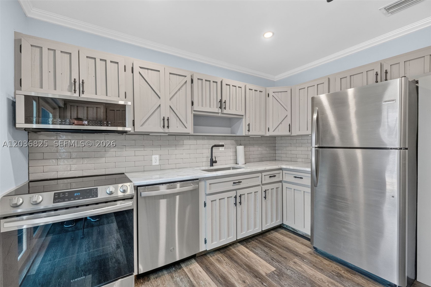 NORTH ANDREWS GARDENS - Residential