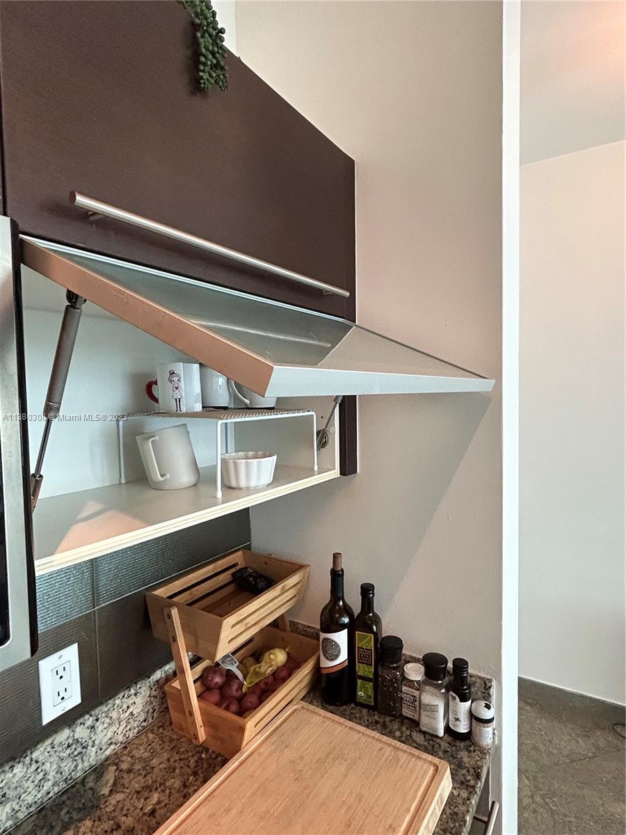 THE PLAZA 851 BRICKELL CO - Residential Lease