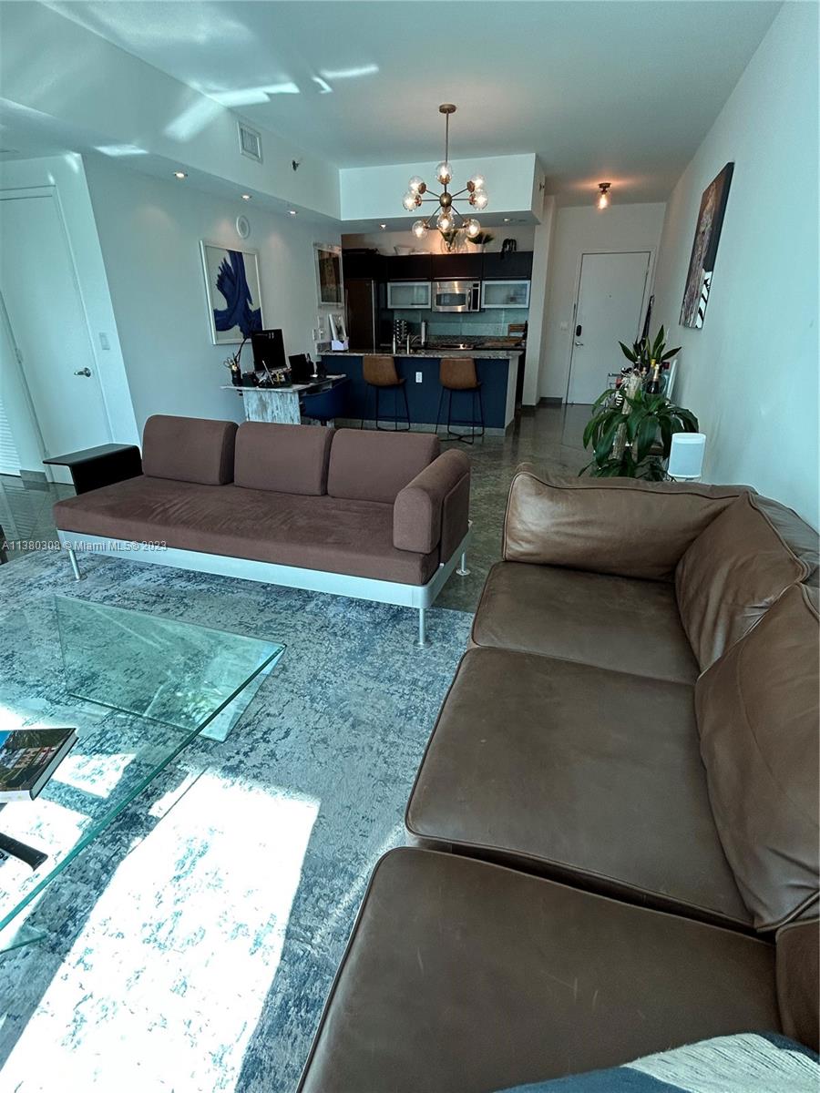 THE PLAZA 851 BRICKELL CO - Residential Lease