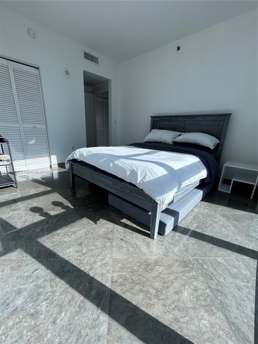 THE PLAZA 851 BRICKELL CO - Residential Lease