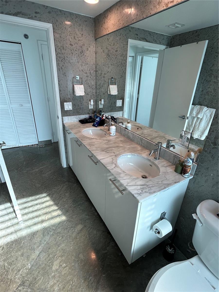 THE PLAZA 851 BRICKELL CO - Residential Lease