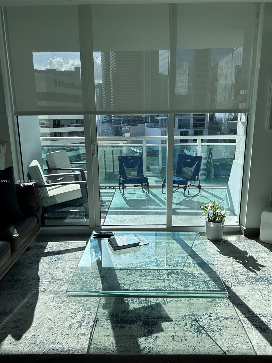 THE PLAZA 851 BRICKELL CO - Residential Lease
