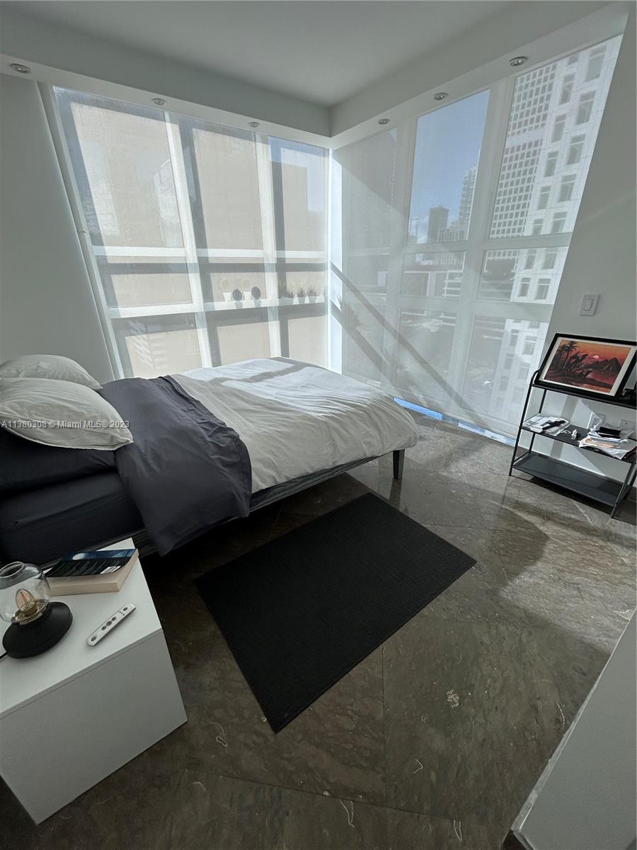 THE PLAZA 851 BRICKELL CO - Residential Lease