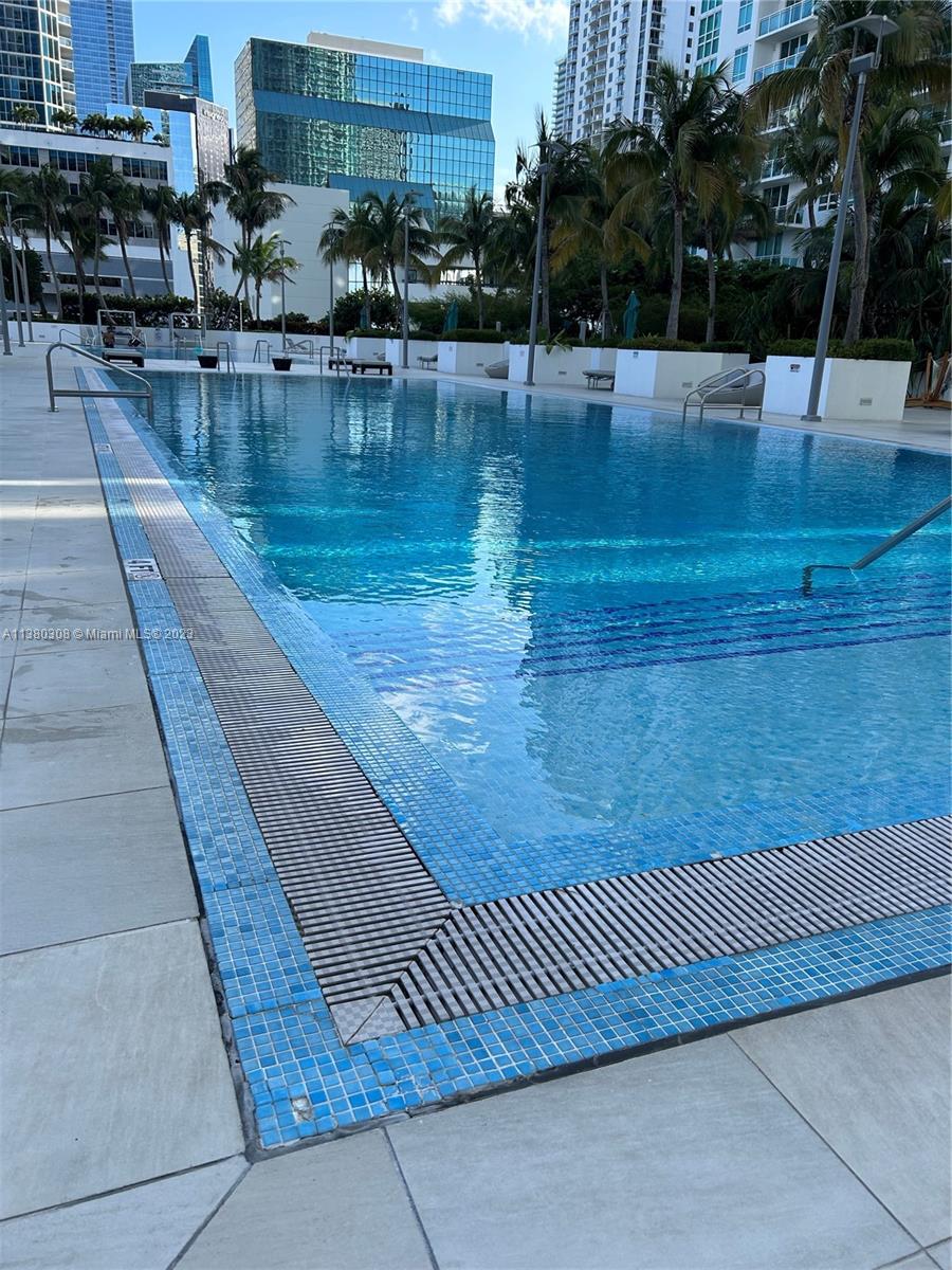 THE PLAZA 851 BRICKELL CO - Residential Lease