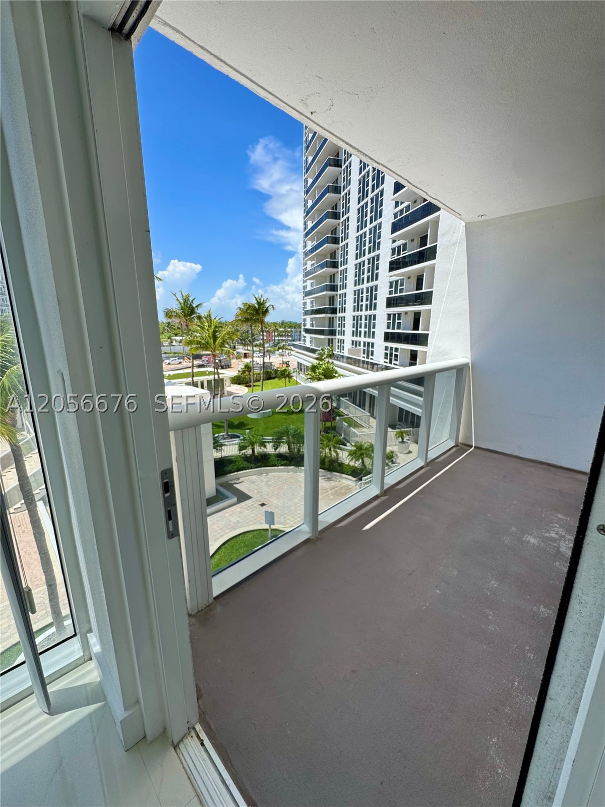 HARBOUR HOUSE - Residential