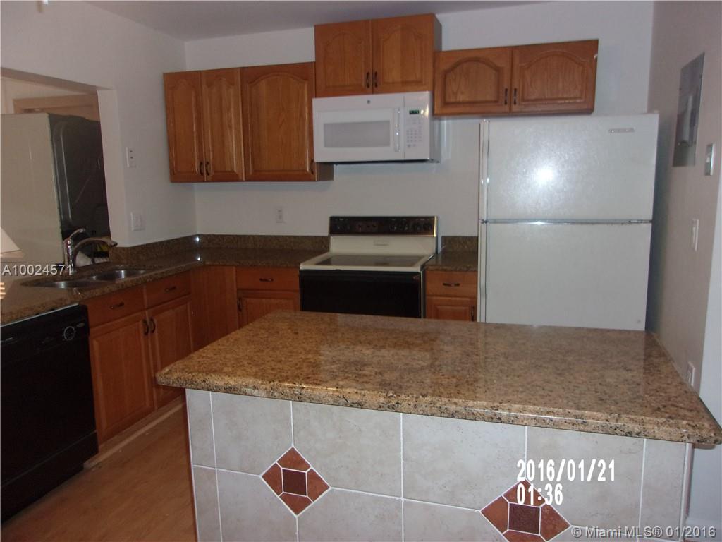 Tamarac Lakes 58-40 B - Residential Lease