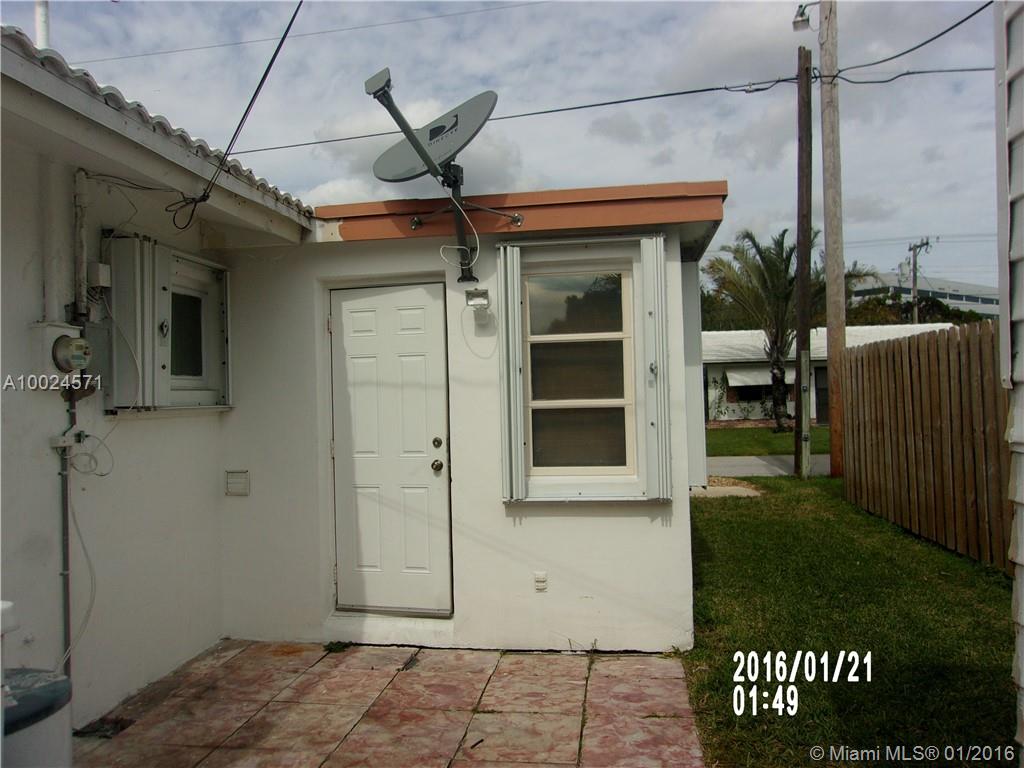 Tamarac Lakes 58-40 B - Residential Lease