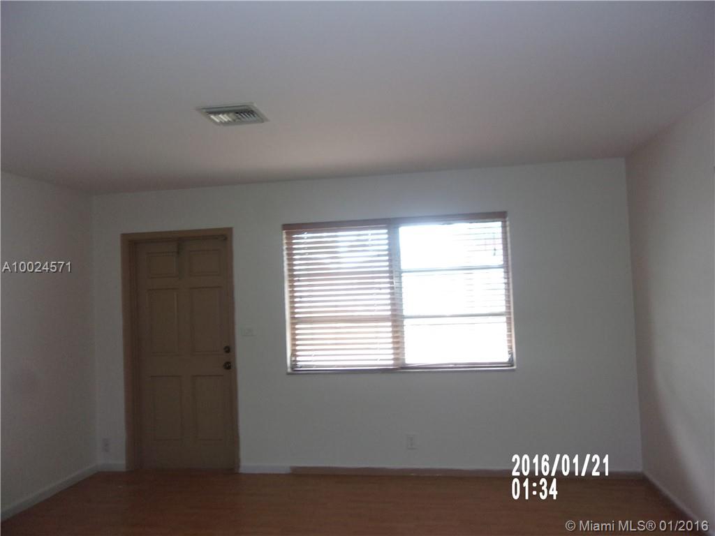 Tamarac Lakes 58-40 B - Residential Lease
