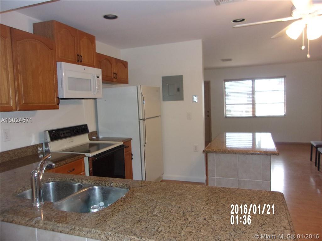 Tamarac Lakes 58-40 B - Residential Lease