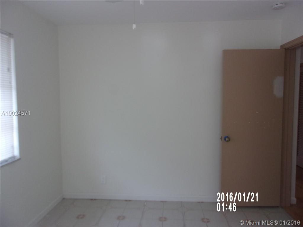 Tamarac Lakes 58-40 B - Residential Lease