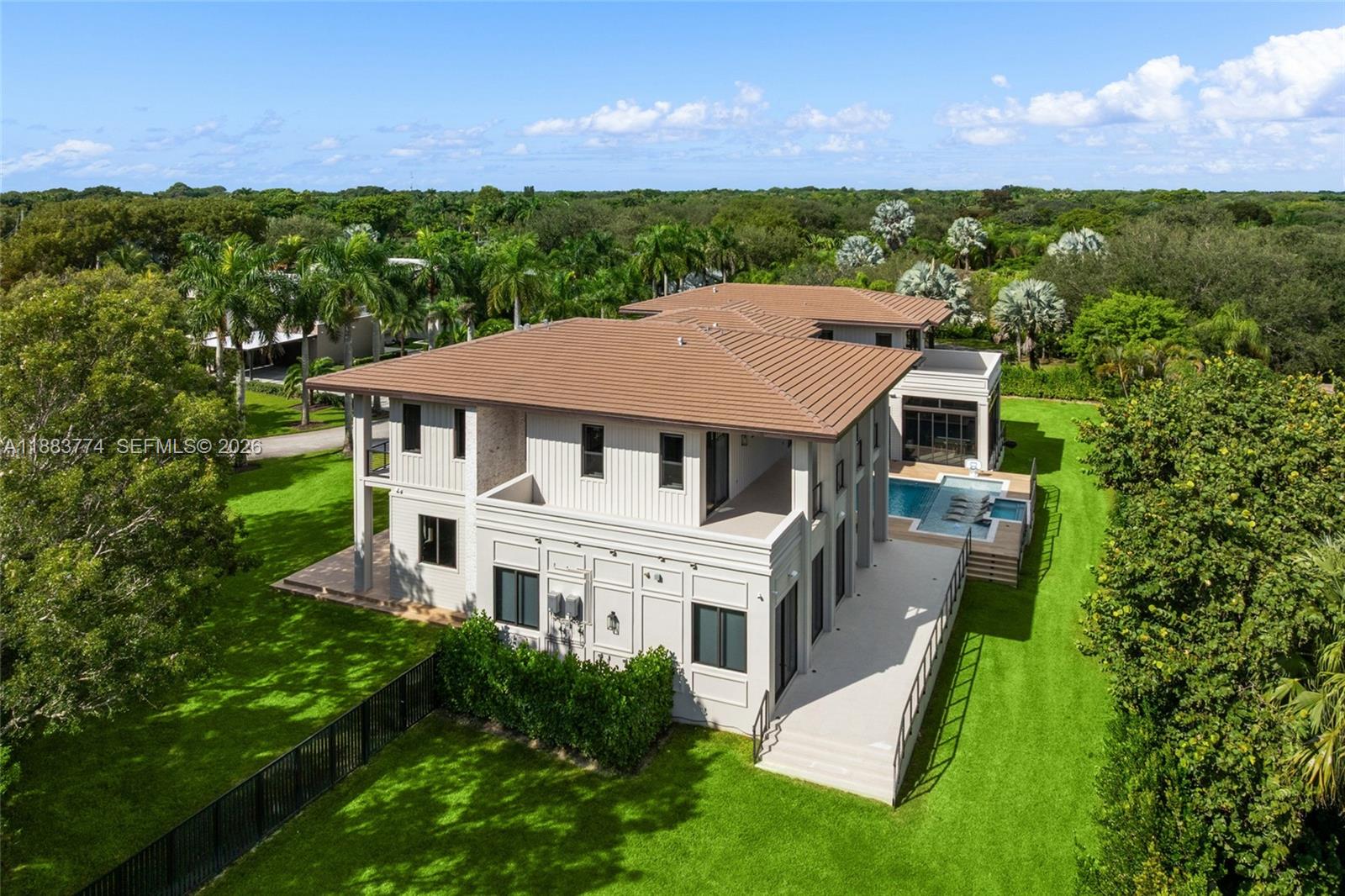 OLD CUTLER POINT - Residential