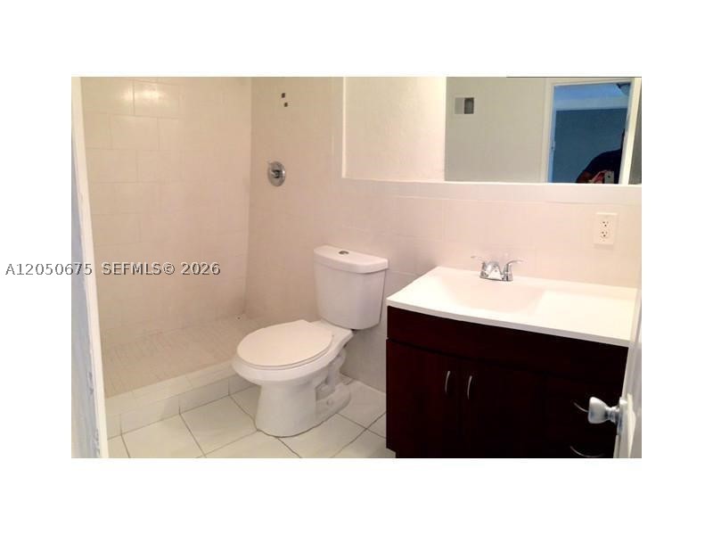 FLORIDIAN ARMS CONDO - Residential