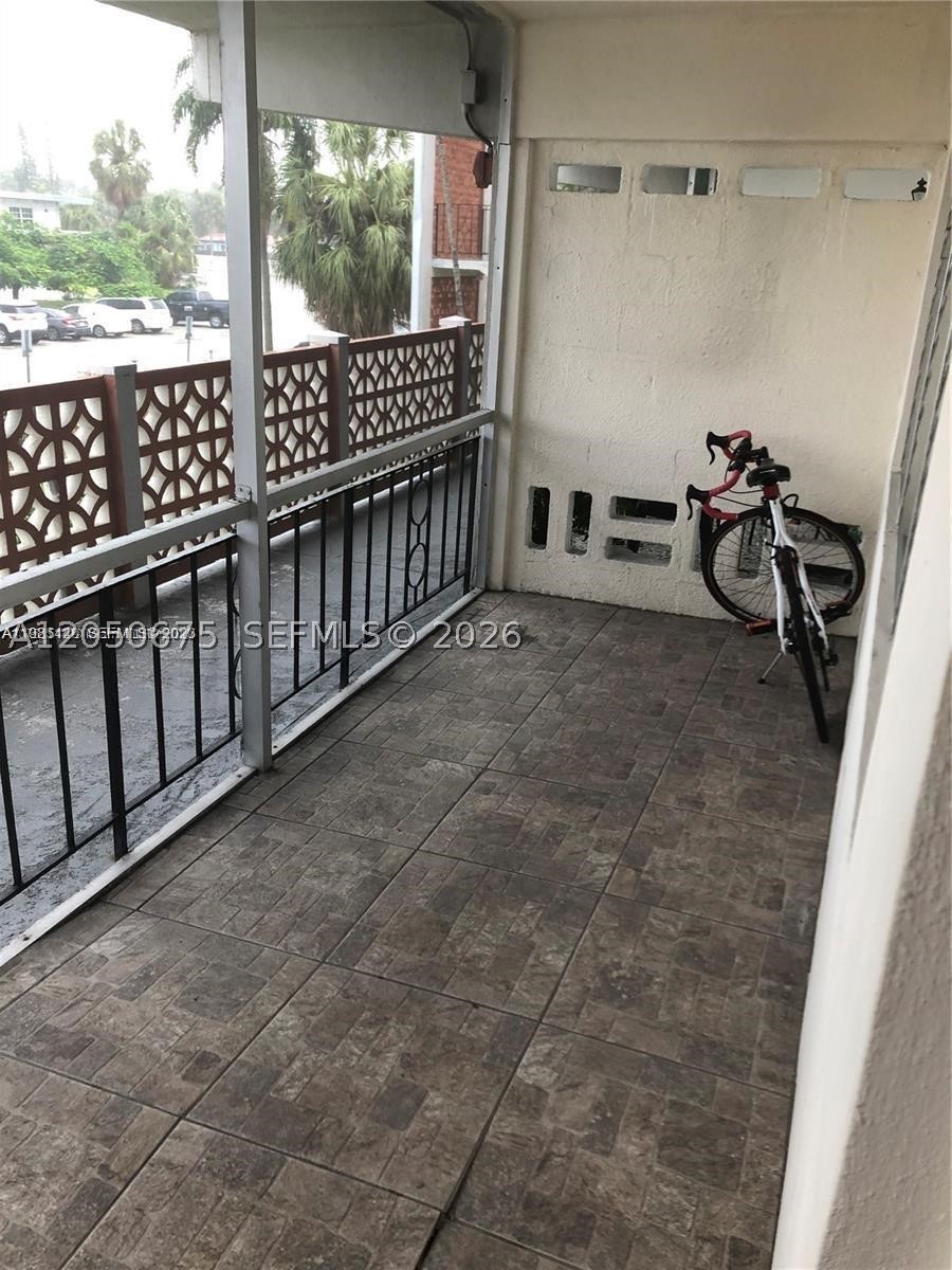 FLORIDIAN ARMS CONDO - Residential