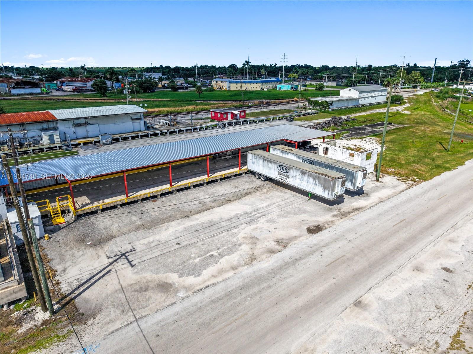 Exceptional Cold Storage opportunity in western Palm Beach county, Florida. This 34,456 SF industrial building includes 16,000 sf of brand new (2023) dedicated cold storage space split into two cold storage warehouses, with room for expansion. Property features a new roof, $4m in refrigerated equipment, 18-20 ft ceilings, dock high loading platform for 8 trucks, and ample parking spread across 1.78 acres. Centrally located in Belle Glade, in western Palm Beach County- Ideal for Cold Storage operations seeking multi county access across South Florida with seamless routing to all the major distribution hubs, seaports and airports. Rail access also potentially available right behind property. Rented seasonally for $42k per month