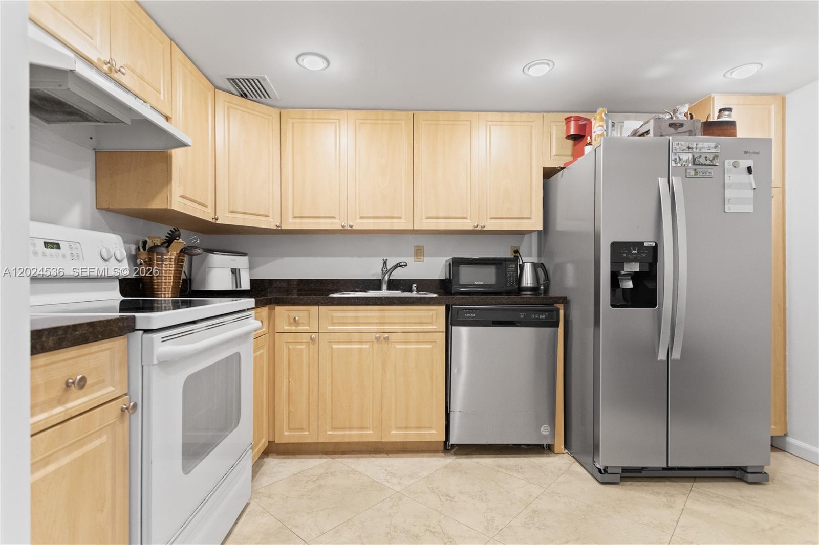 ARLEN HOUSE EAST CONDO - Residential Lease