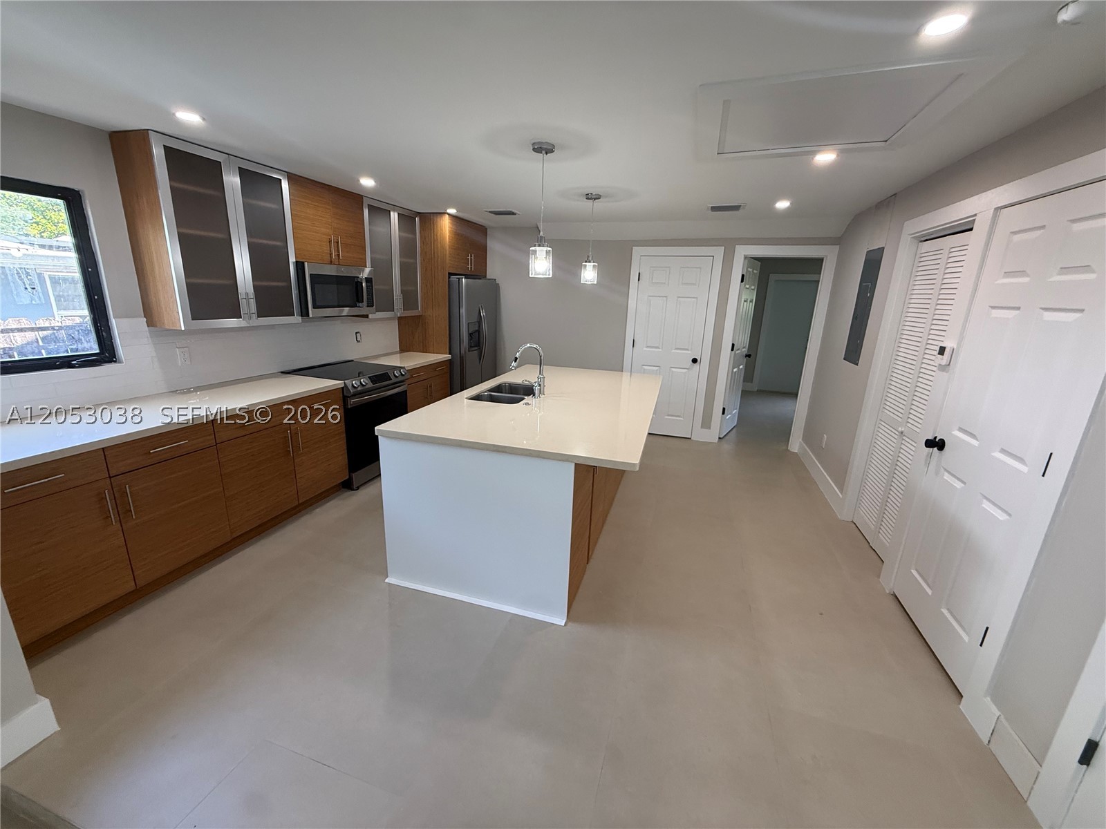 HOLLYWOOD BEACH HEIGHTS S - Residential