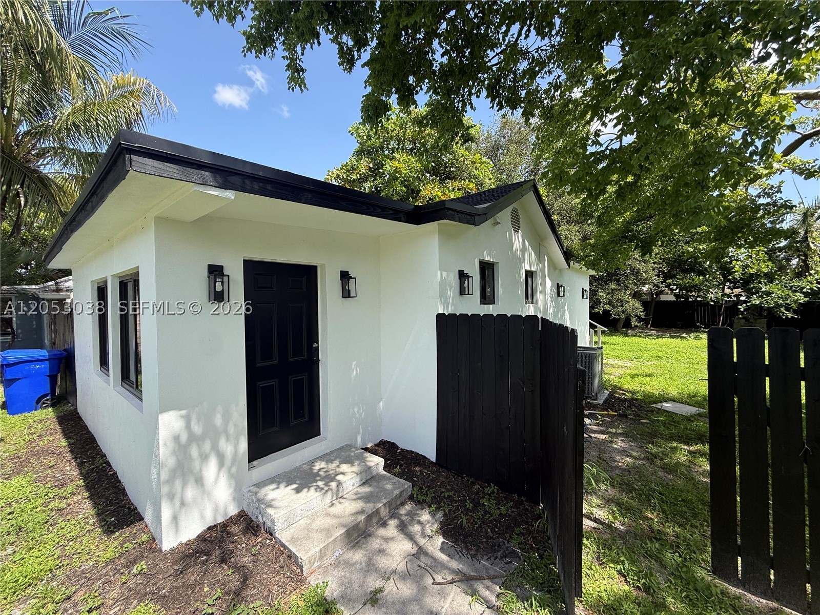 HOLLYWOOD BEACH HEIGHTS S - Residential