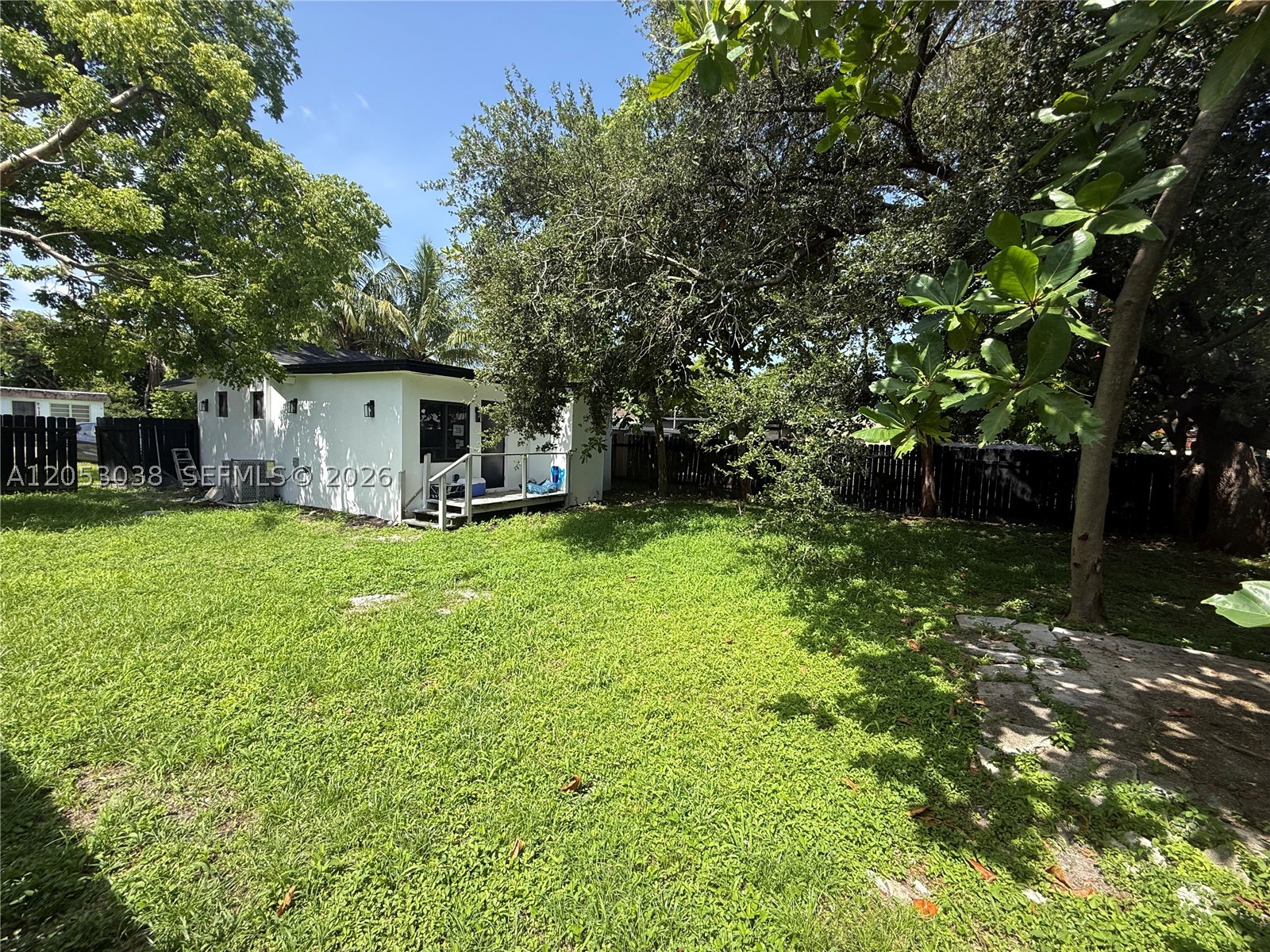 HOLLYWOOD BEACH HEIGHTS S - Residential