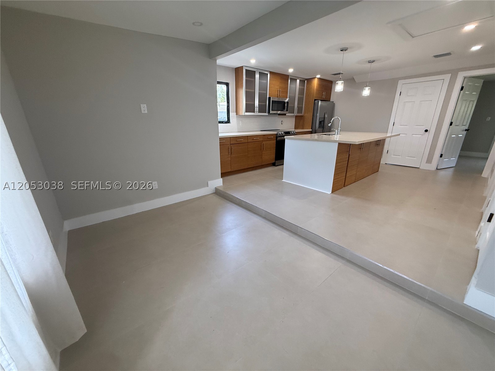HOLLYWOOD BEACH HEIGHTS S - Residential