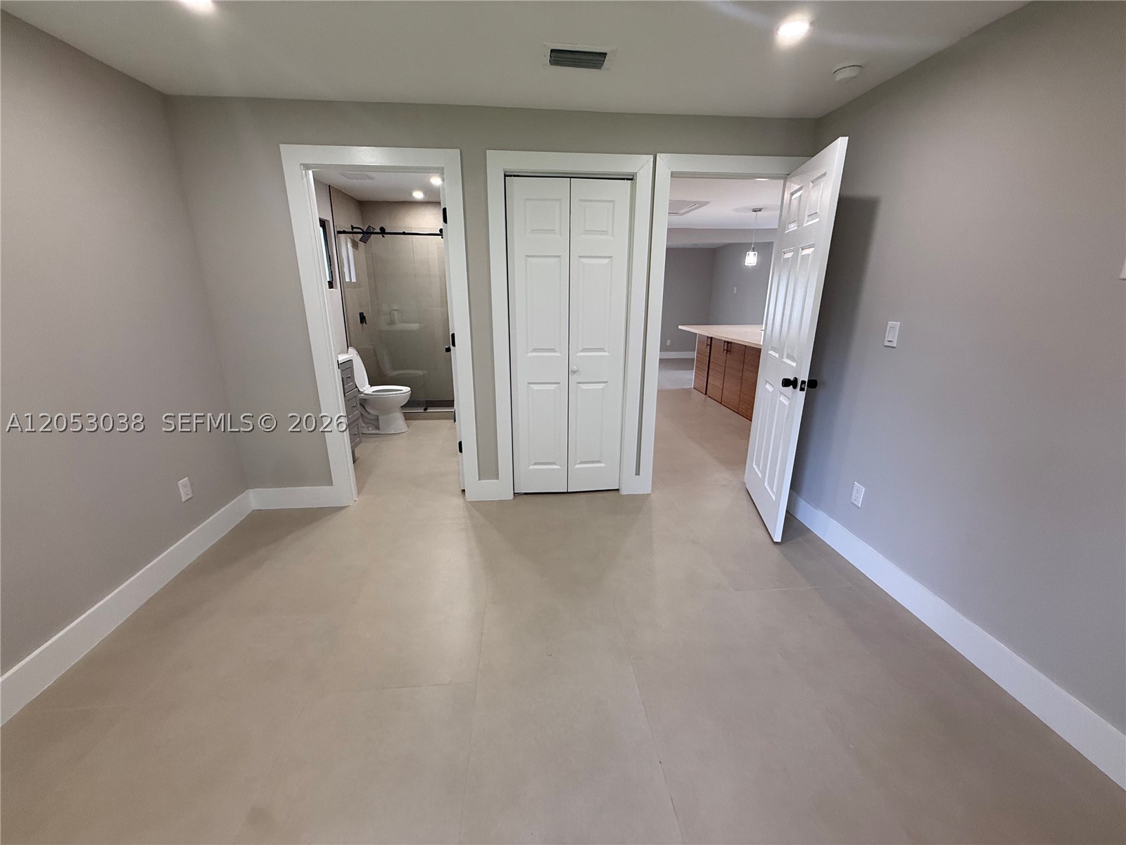 HOLLYWOOD BEACH HEIGHTS S - Residential
