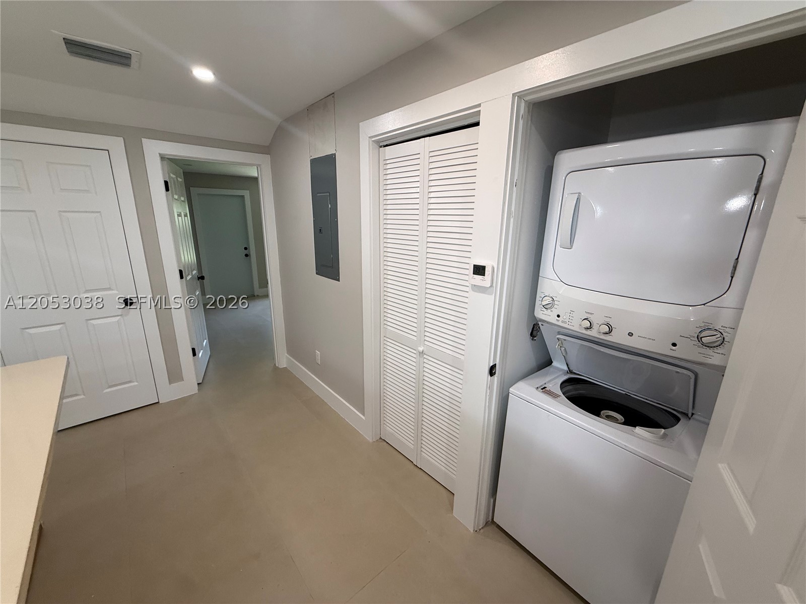 HOLLYWOOD BEACH HEIGHTS S - Residential