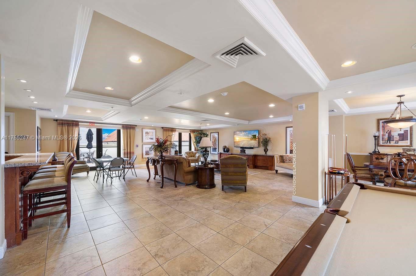 PUERTA DE PALMAS CONDO - Residential Lease