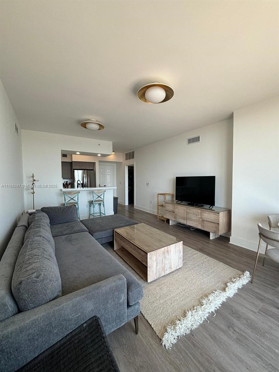 PUERTA DE PALMAS CONDO - Residential Lease