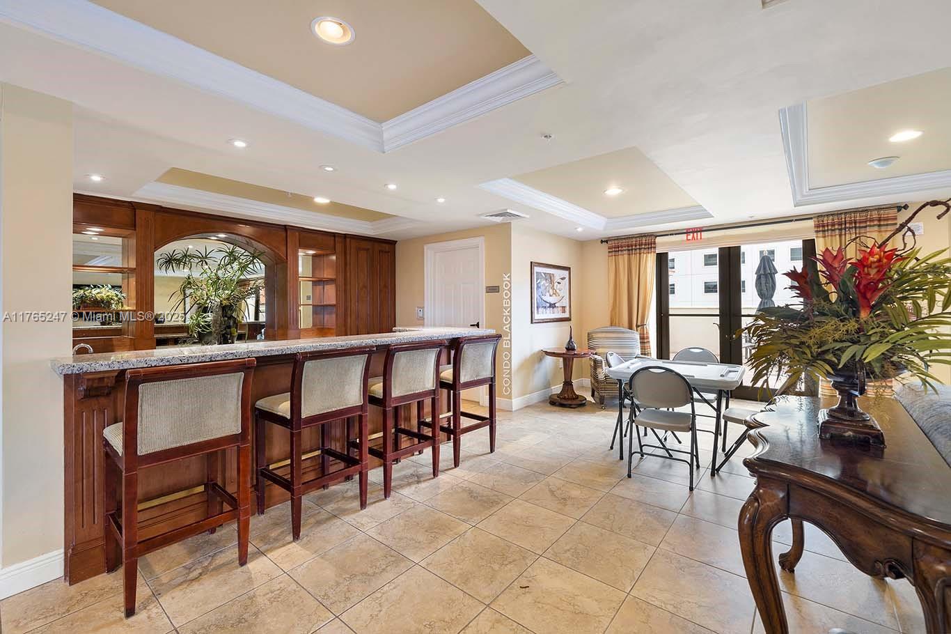 PUERTA DE PALMAS CONDO - Residential Lease