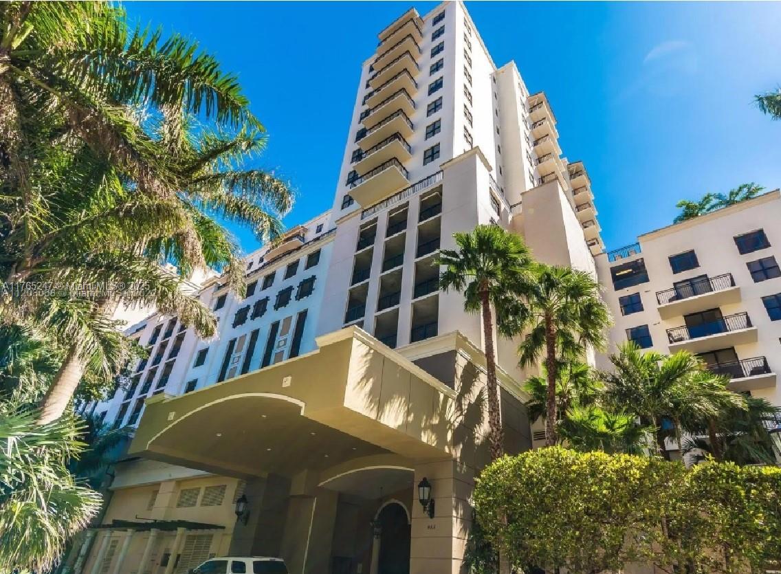 PUERTA DE PALMAS CONDO - Residential Lease