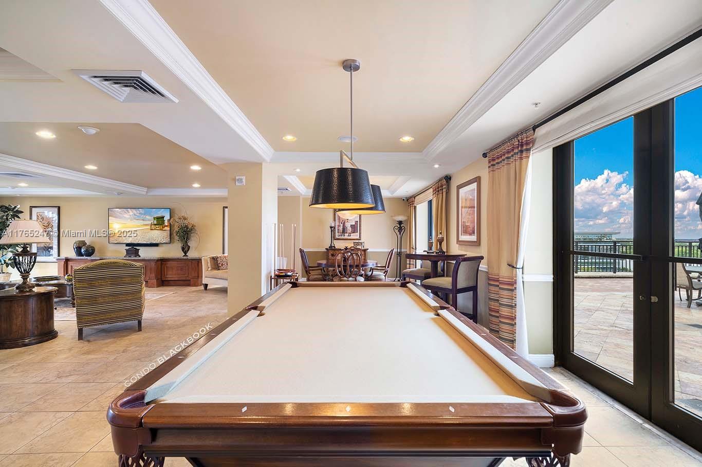 PUERTA DE PALMAS CONDO - Residential Lease