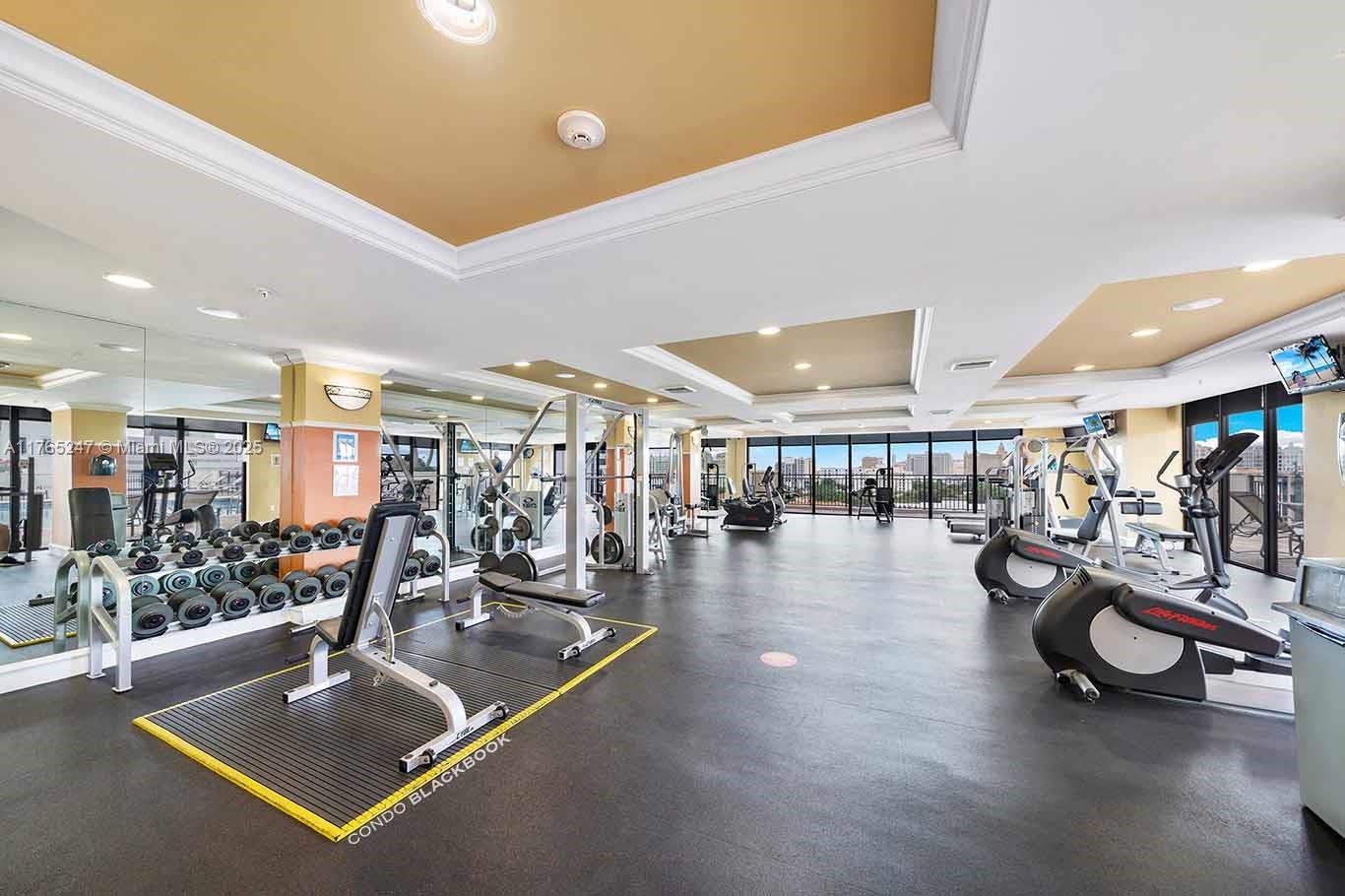 PUERTA DE PALMAS CONDO - Residential Lease