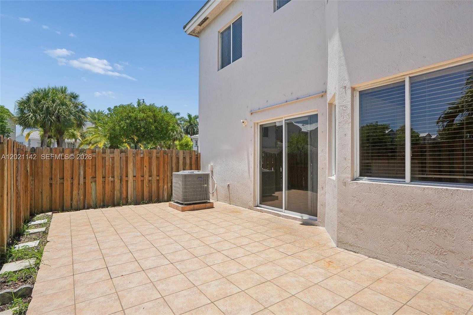 KENDALL VILLAGE TOWNVILLAS - Residential
