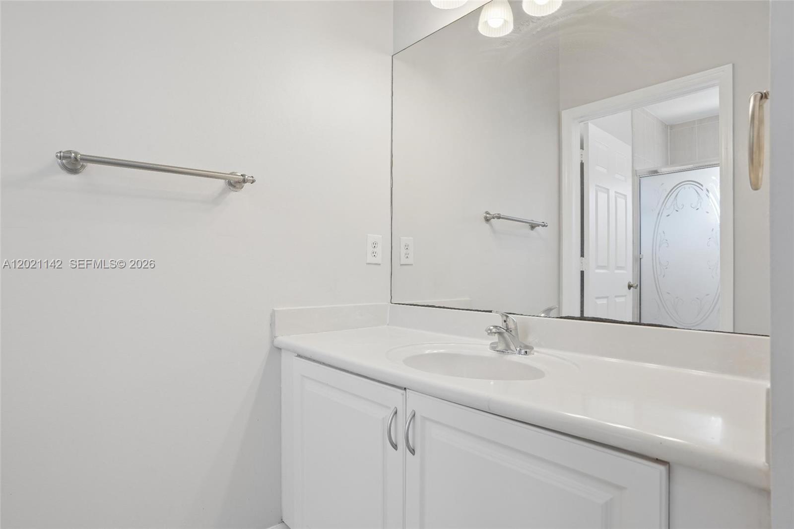 KENDALL VILLAGE TOWNVILLAS - Residential