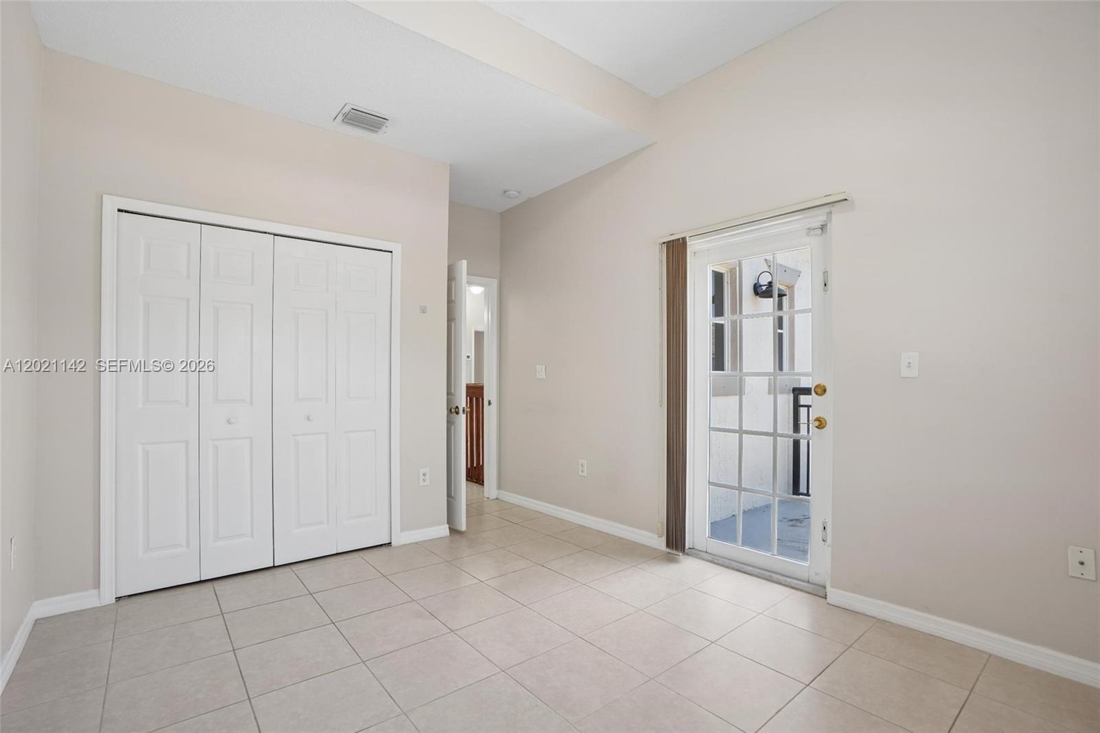 KENDALL VILLAGE TOWNVILLAS - Residential