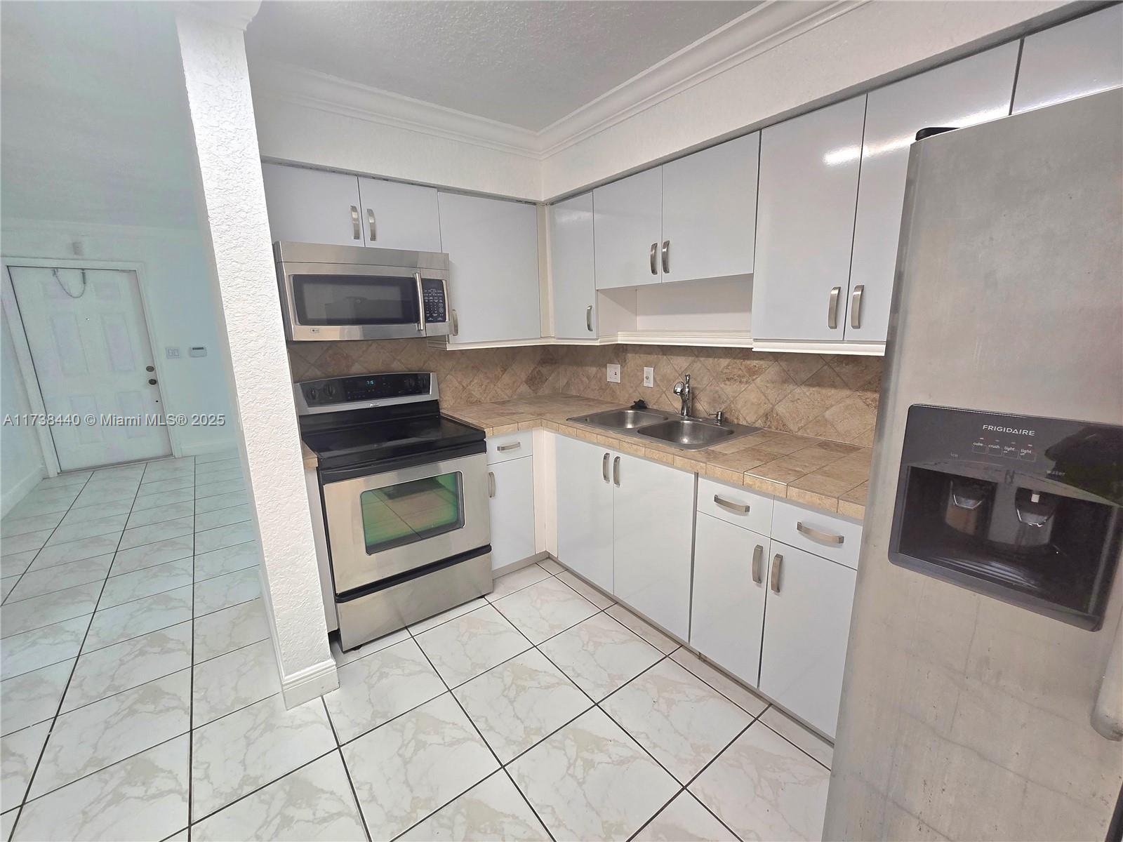 RICHARDSON-KELLETT LAND C - Residential Lease