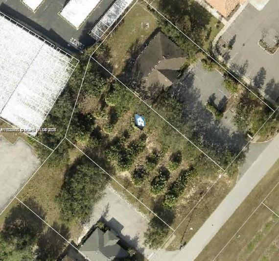 LAKE VIEW CENTER PHASE 1 - Commercial Sale