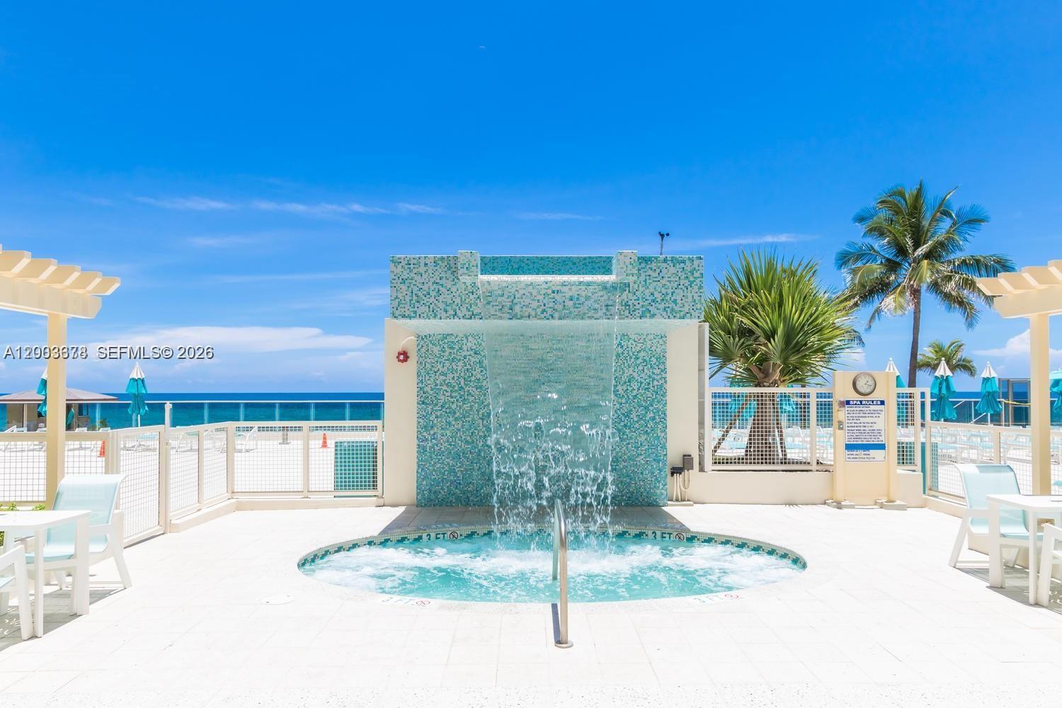 WAVE CONDO - Residential