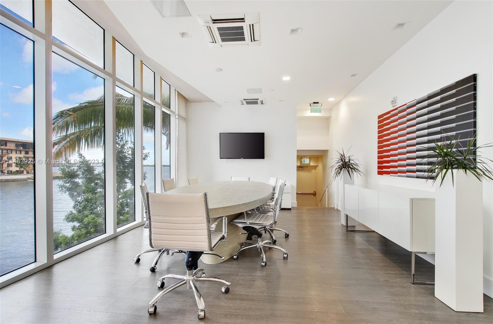 THE CRIMSON CONDOMINIUM - Residential Lease