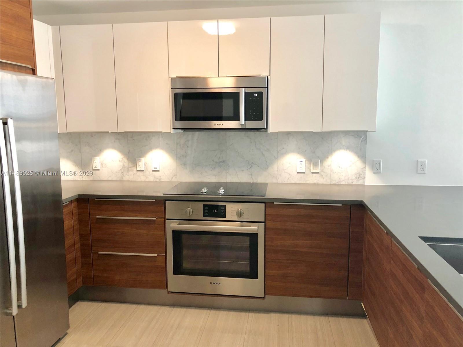 THE CRIMSON CONDOMINIUM - Residential Lease