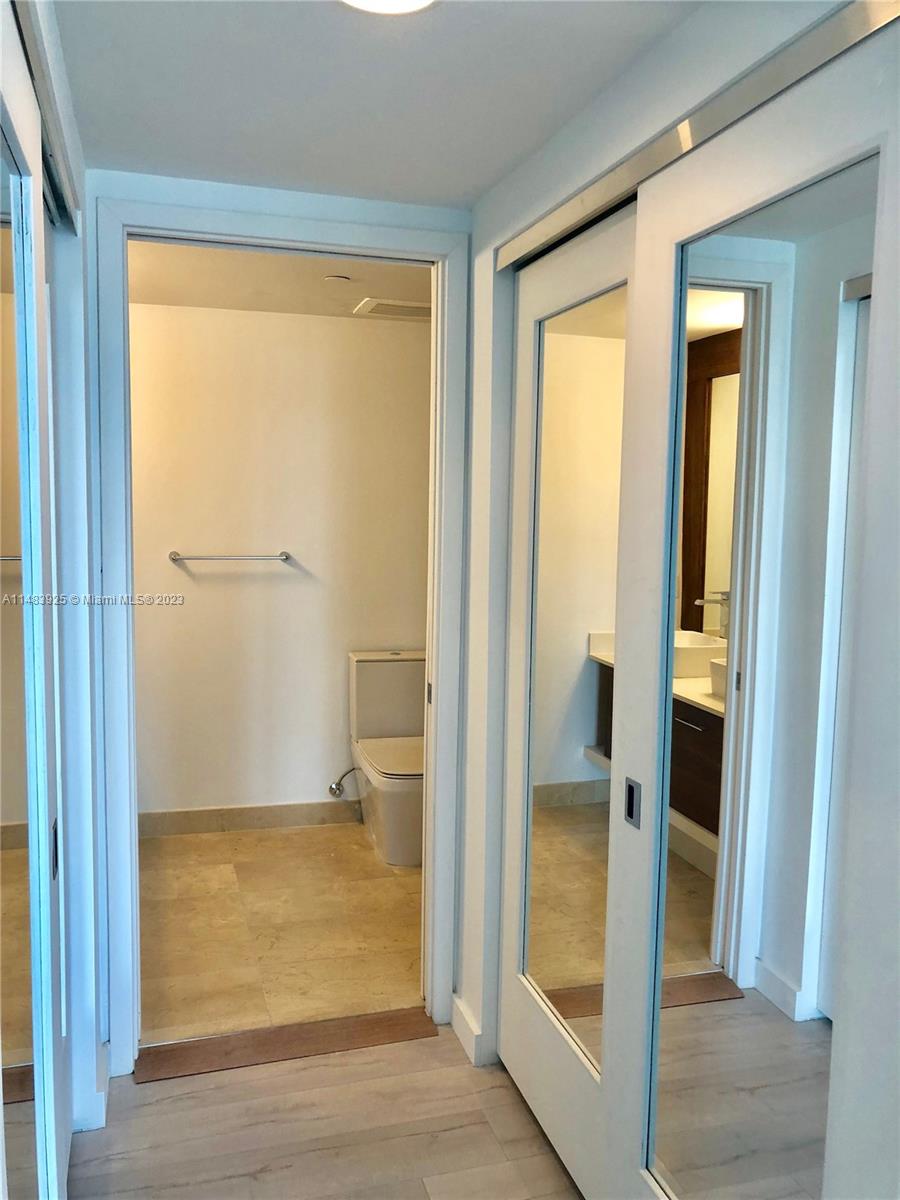 THE CRIMSON CONDOMINIUM - Residential Lease