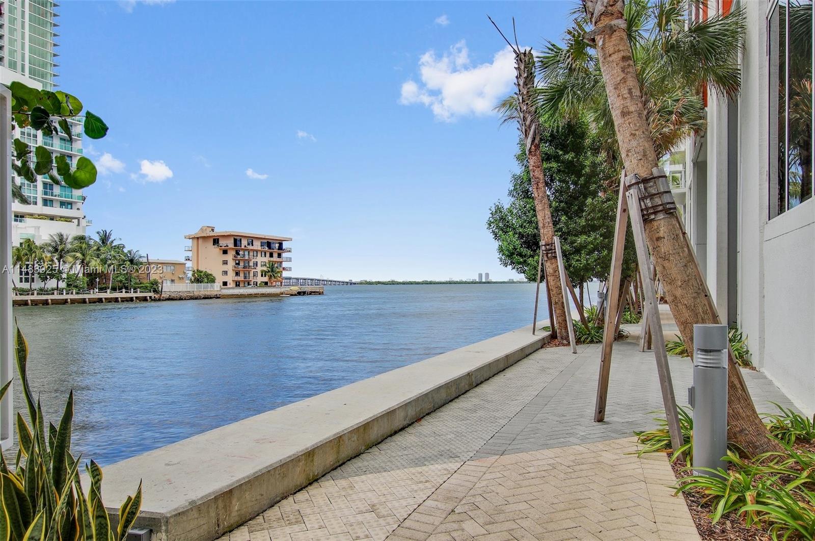 THE CRIMSON CONDOMINIUM - Residential Lease