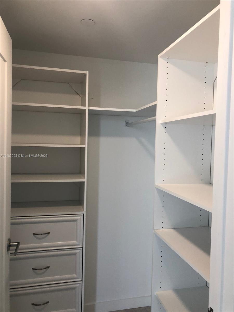 THE CRIMSON CONDOMINIUM - Residential Lease