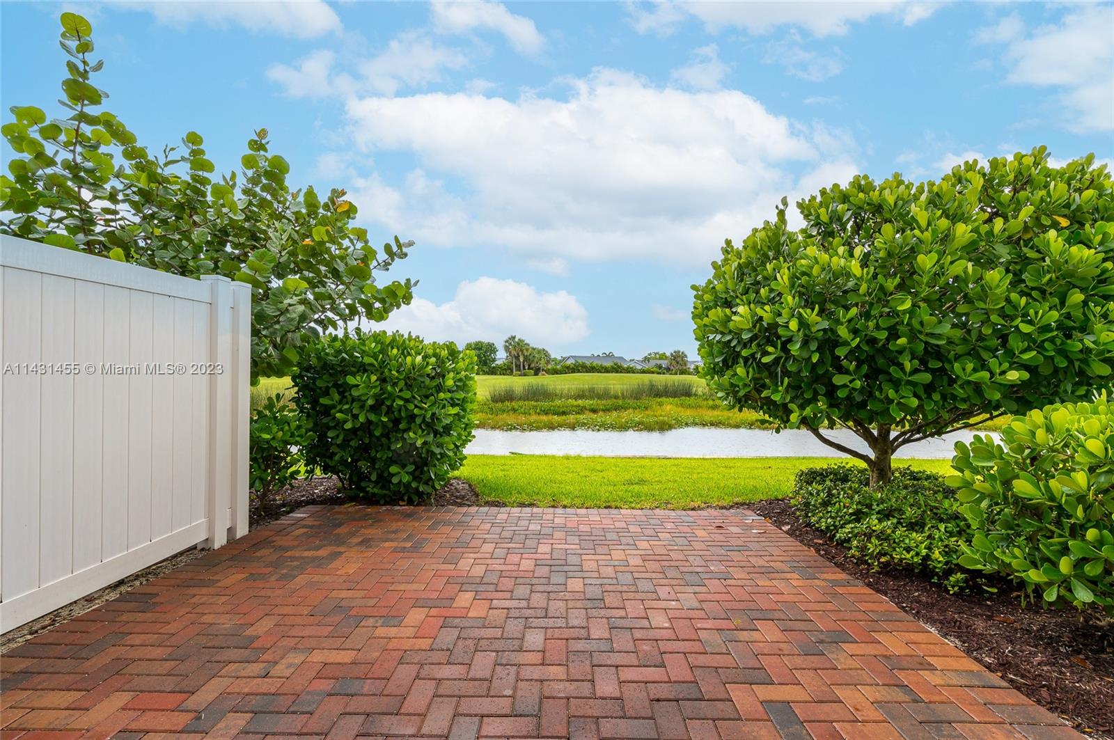BOCA DUNES PUD - Residential Lease