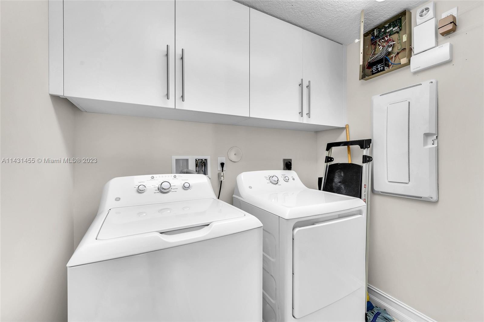 BOCA DUNES PUD - Residential Lease