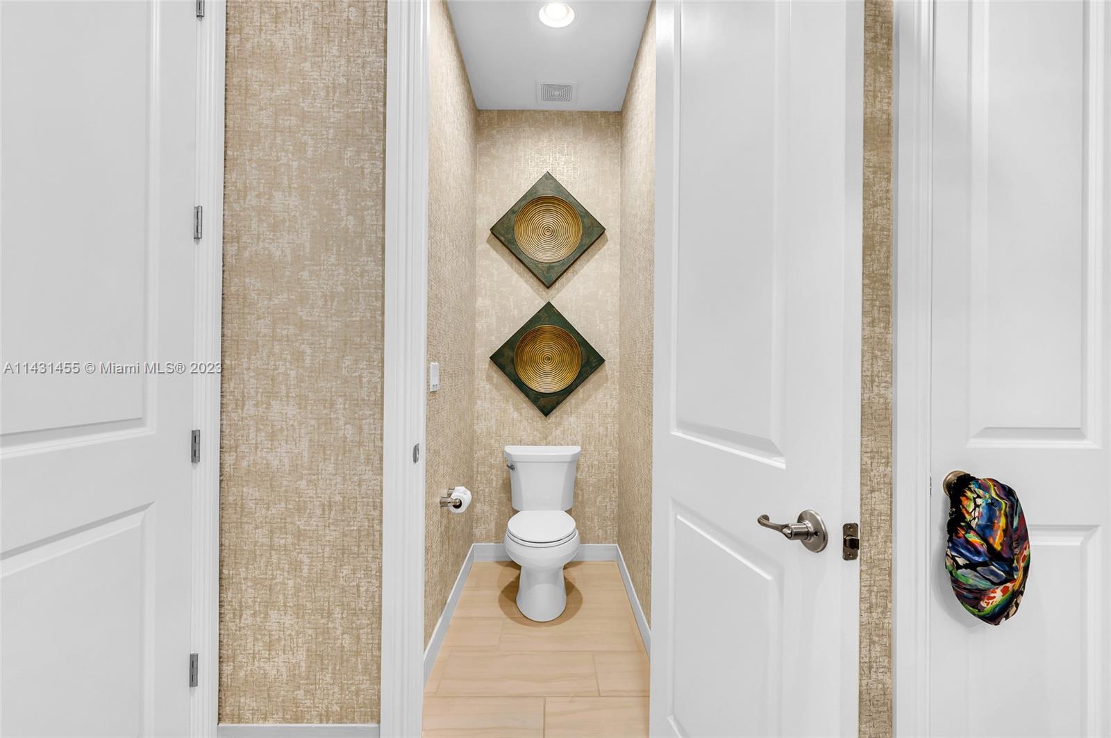 BOCA DUNES PUD - Residential Lease