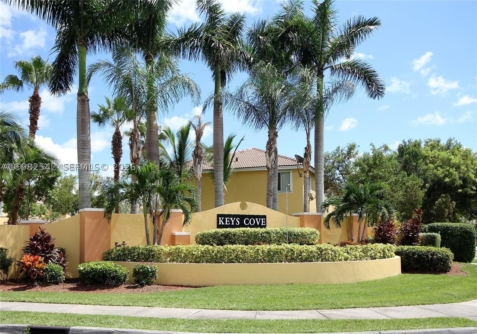 SHOMA TOWNHOMES AT KEYSCO - Residential