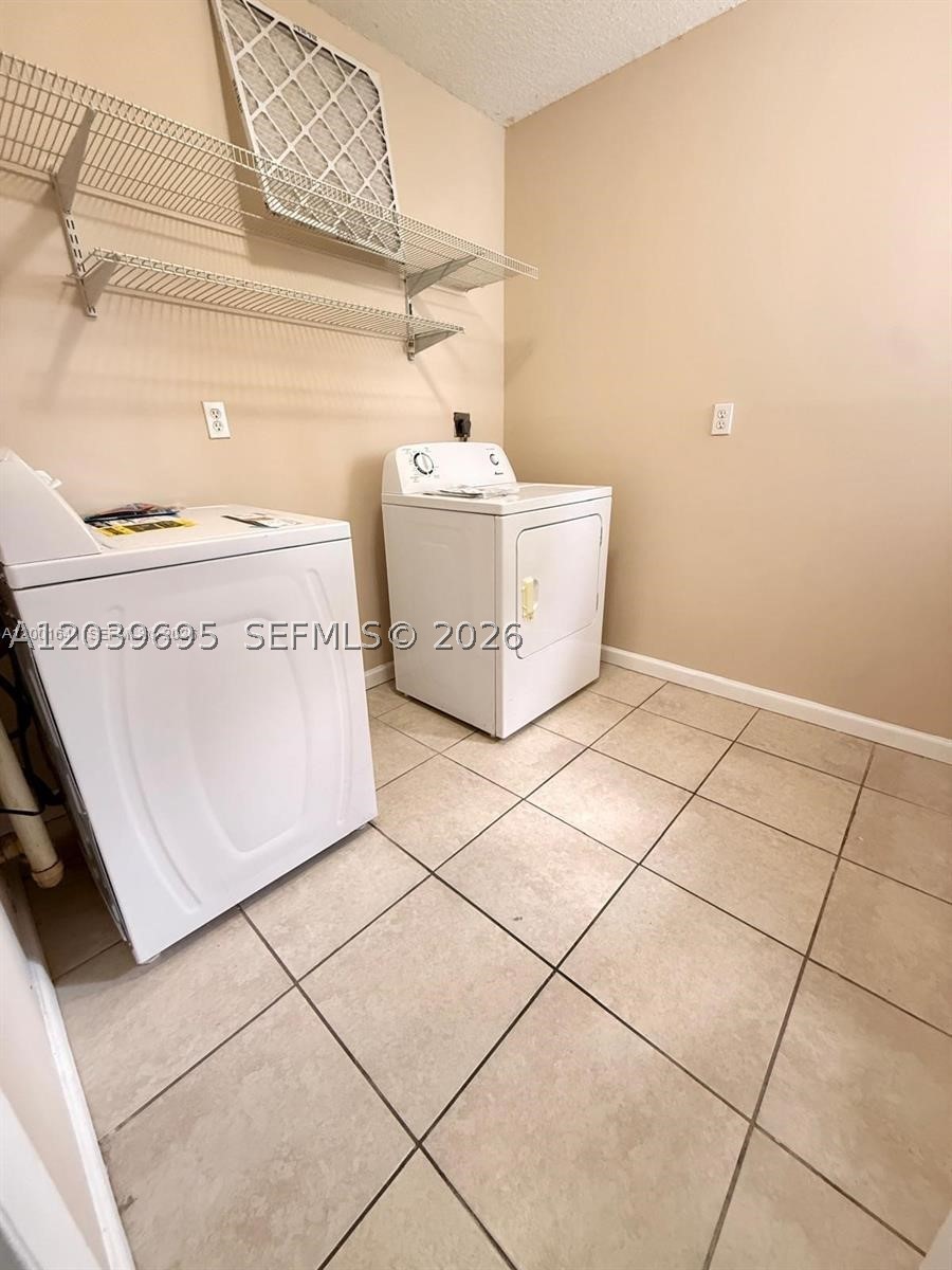 HOLLYWOOD GARDENS CONDOMI - Residential