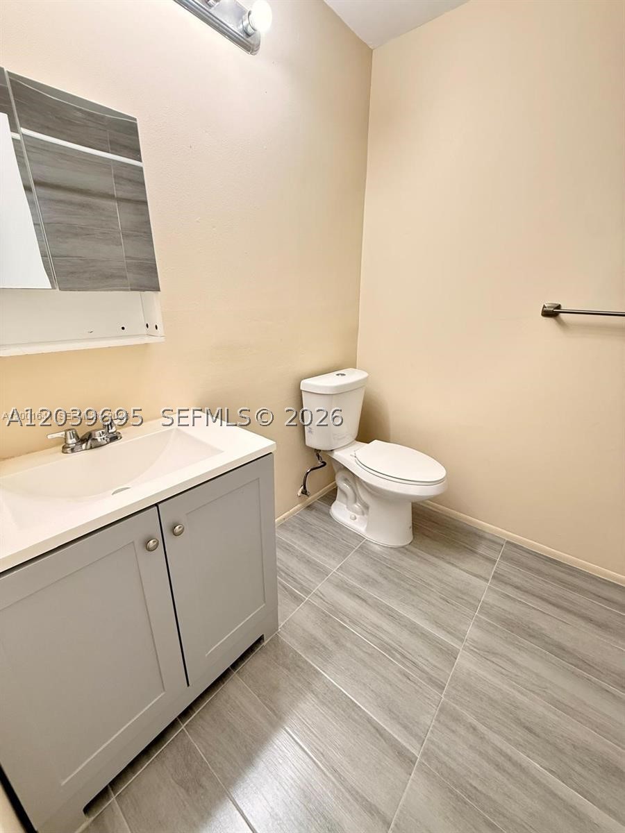 HOLLYWOOD GARDENS CONDOMI - Residential